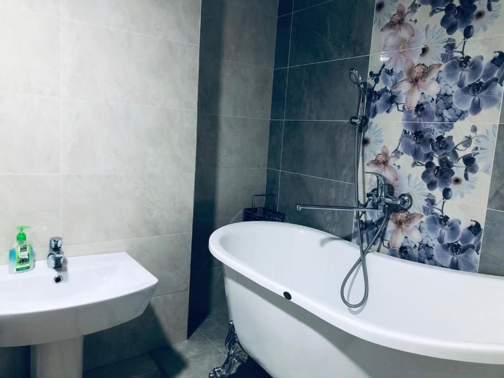 Апартаменты Apartments on Aimanov street 360 Алматы