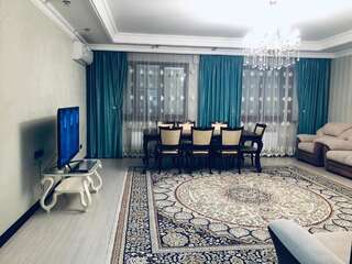 Апартаменты Apartments on Aimanov street 360 Алматы Апартаменты с 1 спальней-1